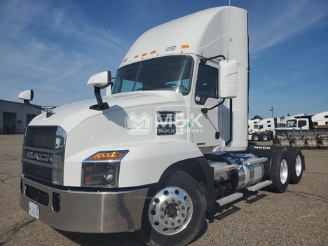 2022-mack-an64t-daycab #324231