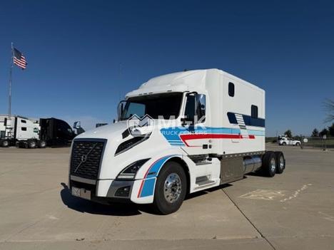 2020-volvo-vnl64t300-sleeper #324305