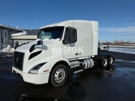2022-volvo-vnr64t640-sleeper #324324