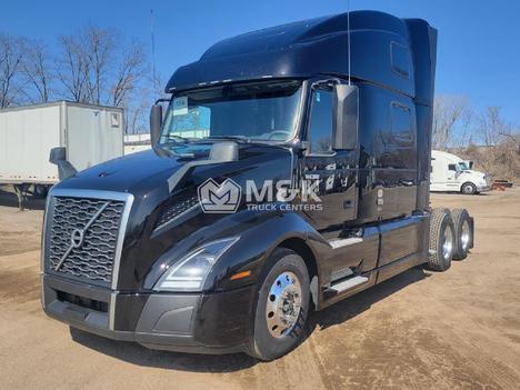 2023 VOLVO VNL64T860 Sleeper #324342
