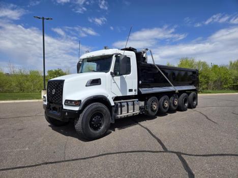 2022-volvo-vhd64f300-daycab #324371