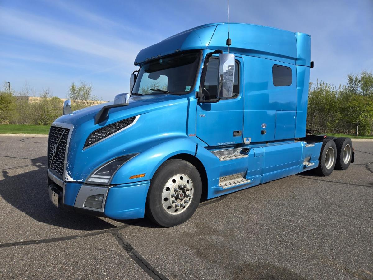 2019 Volvo VNL64T740 Sleeper #1 2019 Volvo VNL64T740 Sleeper #1