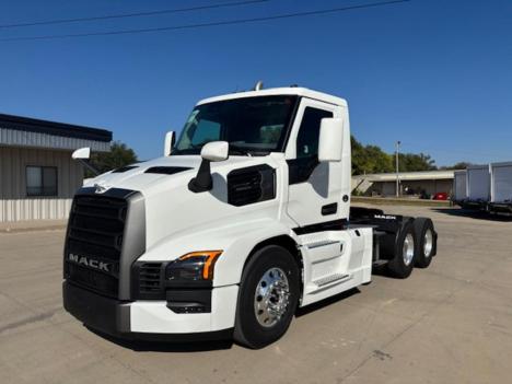 2026 Mack Pioneer 64T DC  #324611