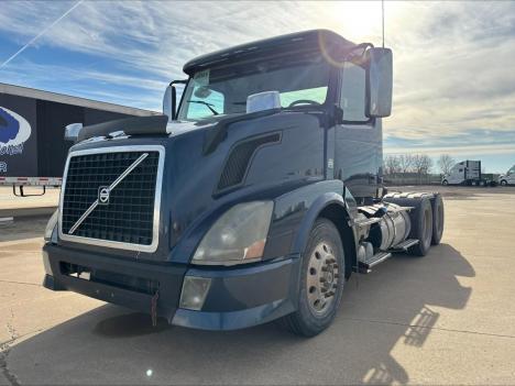 2013-volvo-vnl64t300-daycab #324631