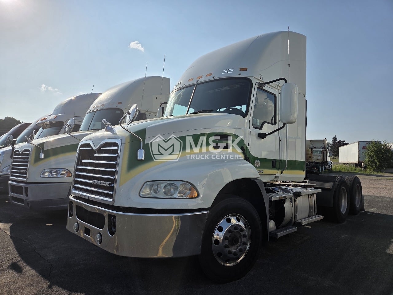 2017 MACK CXU613 Daycab #1 2017 MACK CXU613 Daycab #1