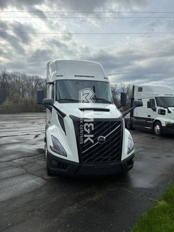 2025 VOLVO VNL64Tv04 Sleeper #324773