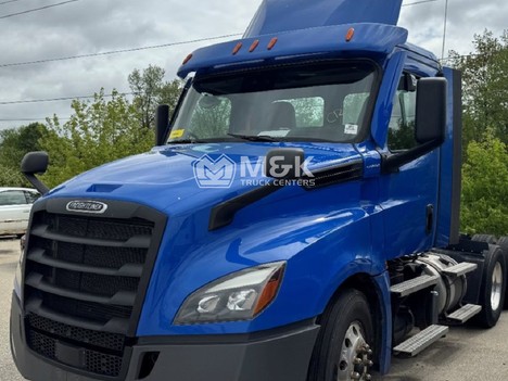 2022 FREIGHTLINER CASCADIA Daycab #324791
