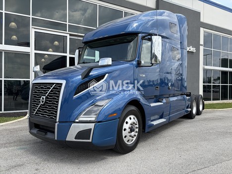 2023 VOLVO VNL64T760 Sleeper #324825