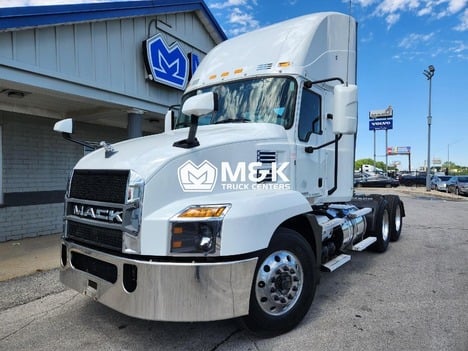 2022 MACK Anthem Daycab #325130 2022 MACK Anthem Daycab #325130
