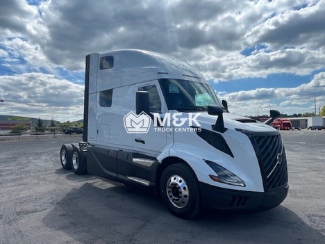 2026 VOLVO VNL64T860 Sleeper #325262