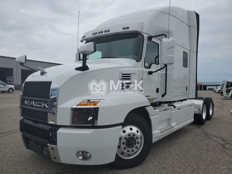 2023 MACK AN64T Sleeper #325293