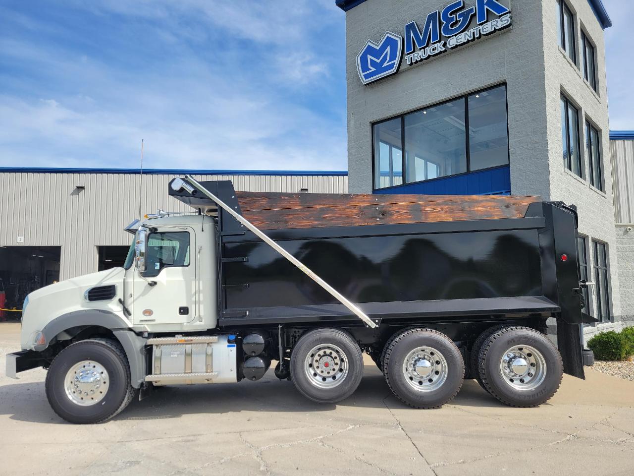 2027 Mack in Indianapolis, IN — photo 8