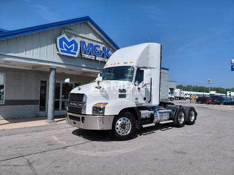 2022 MACK Anthem Daycab #325507