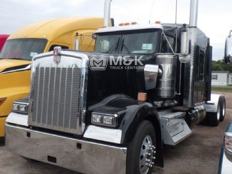 2023 KENWORTH W900L Sleeper #325790 2023 KENWORTH W900L Sleeper #325790