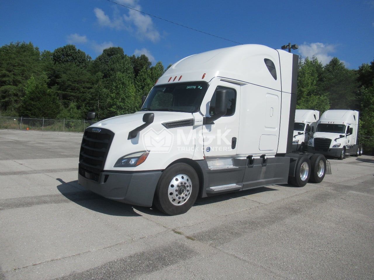 2024 FREIGHTLINER CASCADIA 126 Sleeper #1 2024 FREIGHTLINER CASCADIA 126 Sleeper #1