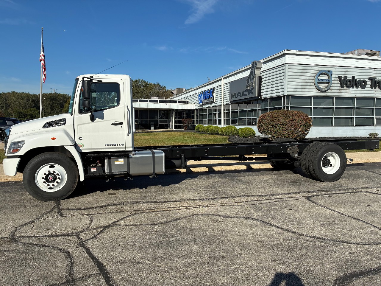 2026 Hino in Summit, IL — photo 6