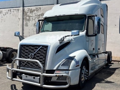 2024 VOLVO VNL64T860 Sleeper #326029 2024 VOLVO VNL64T860 Sleeper #326029