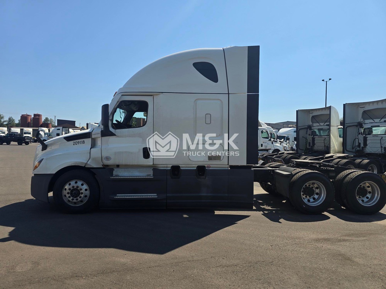 2024 FREIGHTLINER CASCADIA Sleeper #1 2024 FREIGHTLINER CASCADIA Sleeper #1