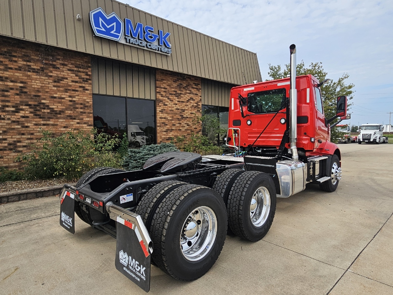 2027 Volvo VNR 640 in Kahoka, MO — photo 4