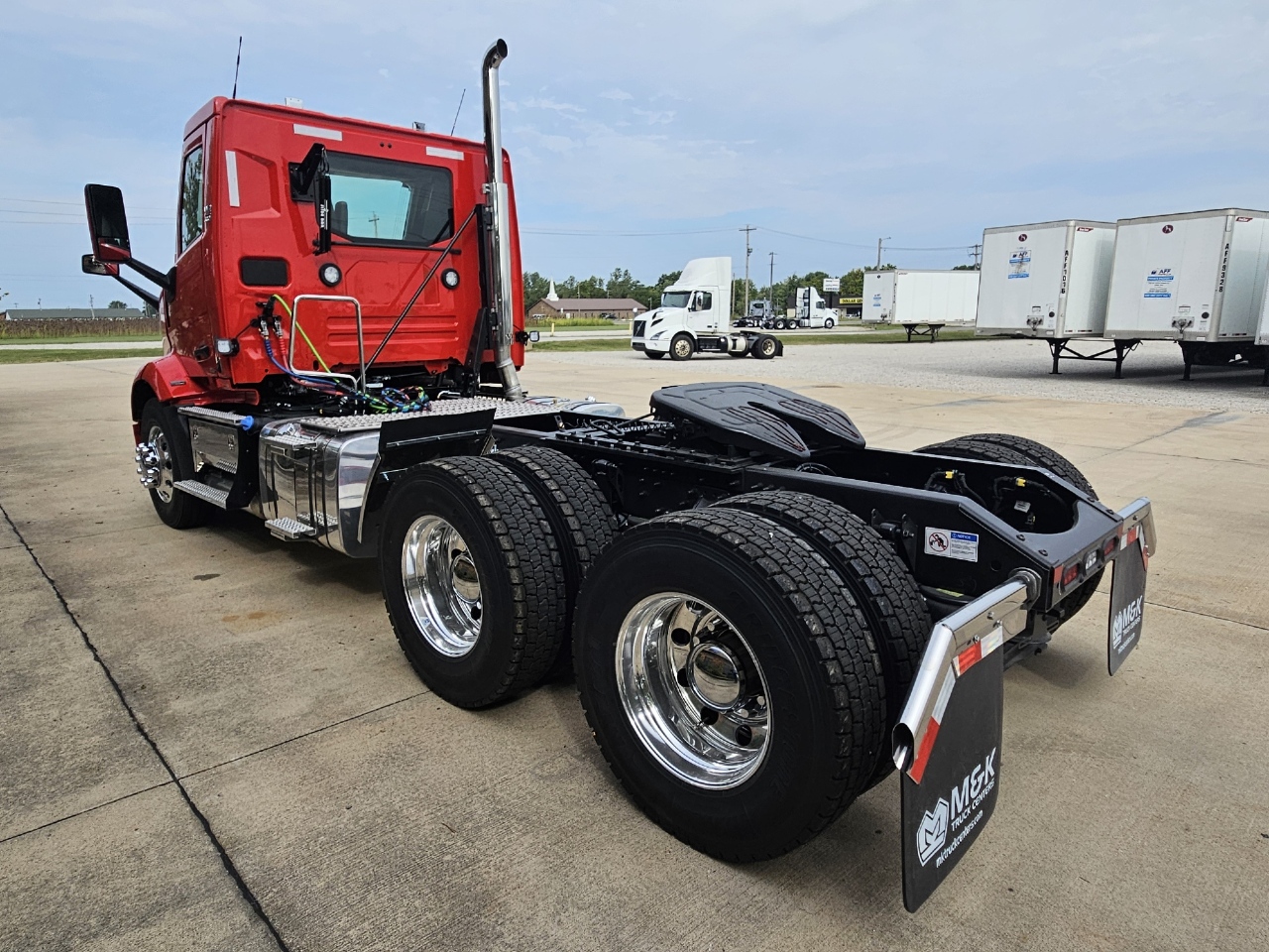 2027 Volvo VNR 640 in Kahoka, MO — photo 5