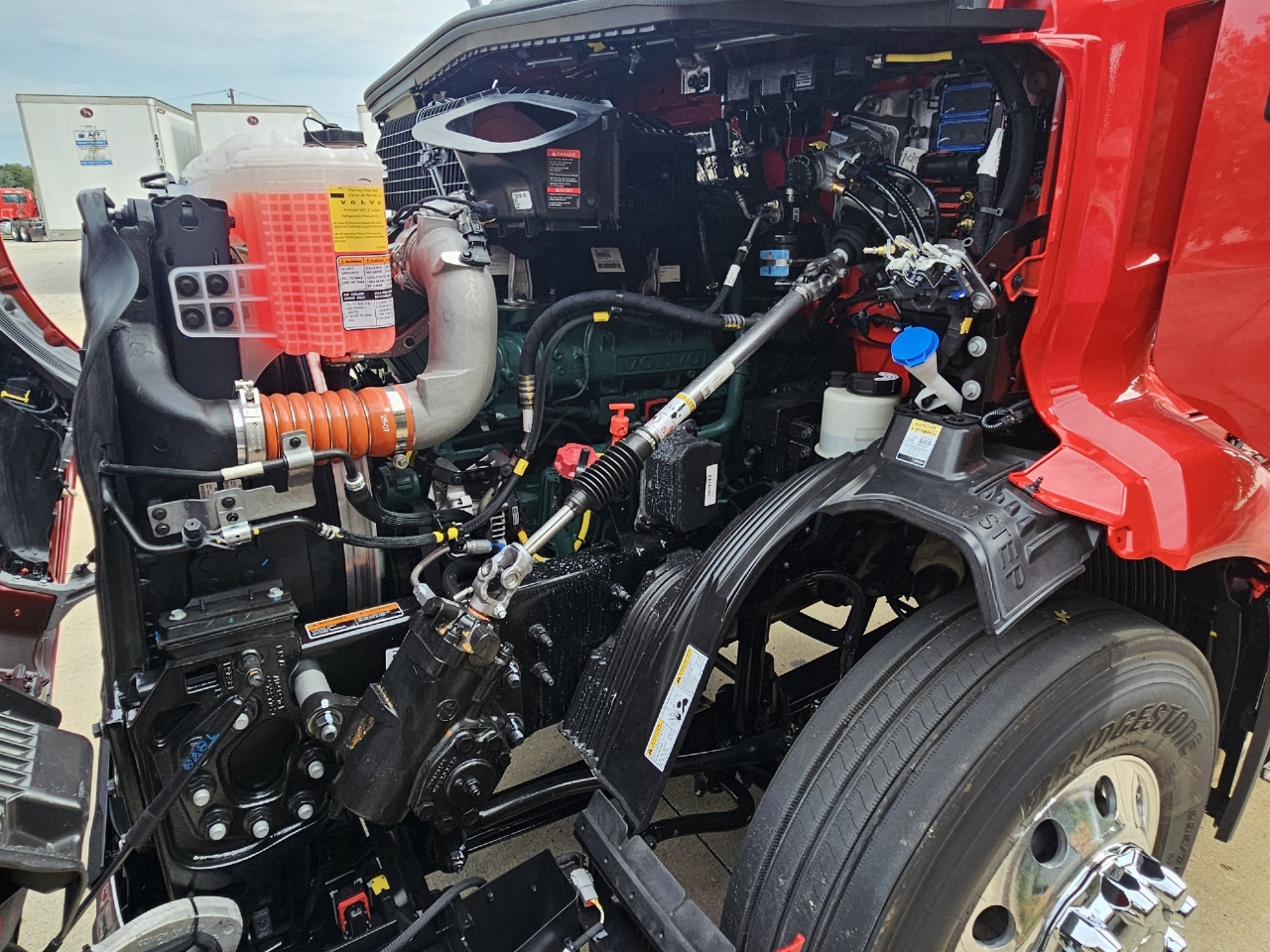 2027 Volvo VNR 640 in Kahoka, MO — photo 7
