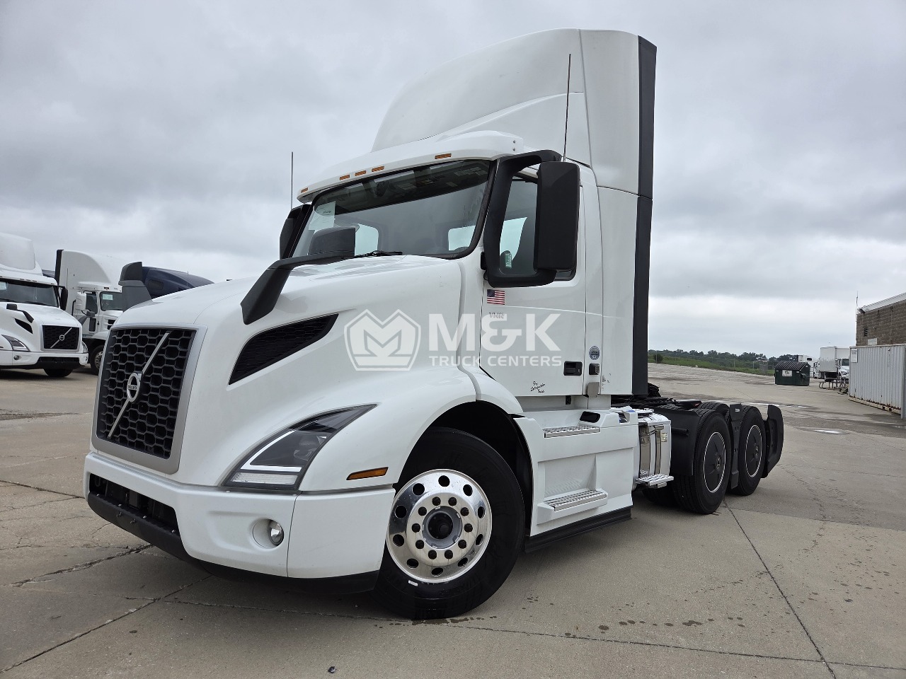 2022 Volvo VNR 640 in Pendleton, IN