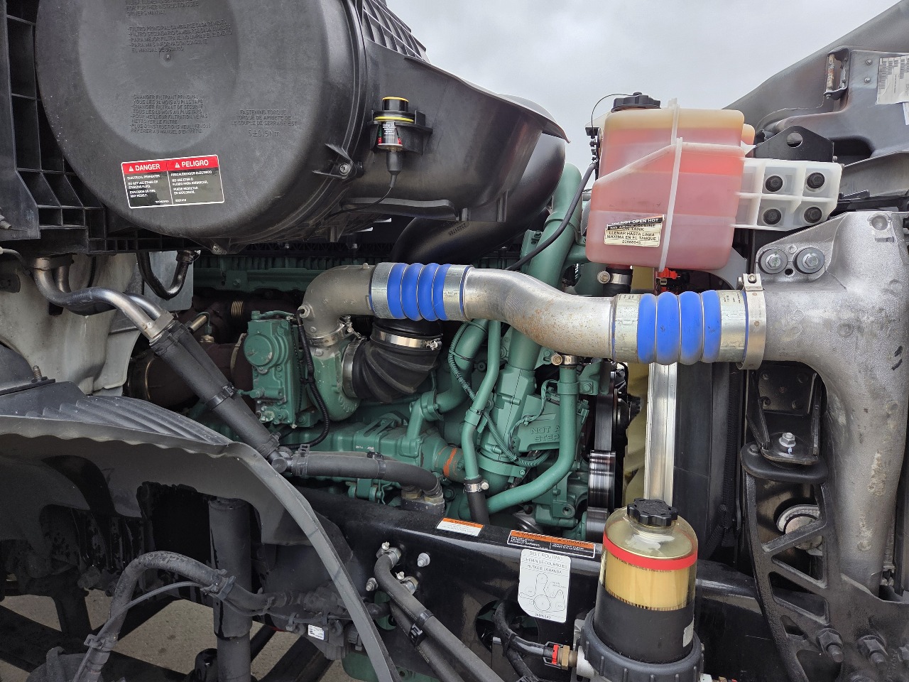 2022 Volvo VNR 640 in Pendleton, IN — photo 6