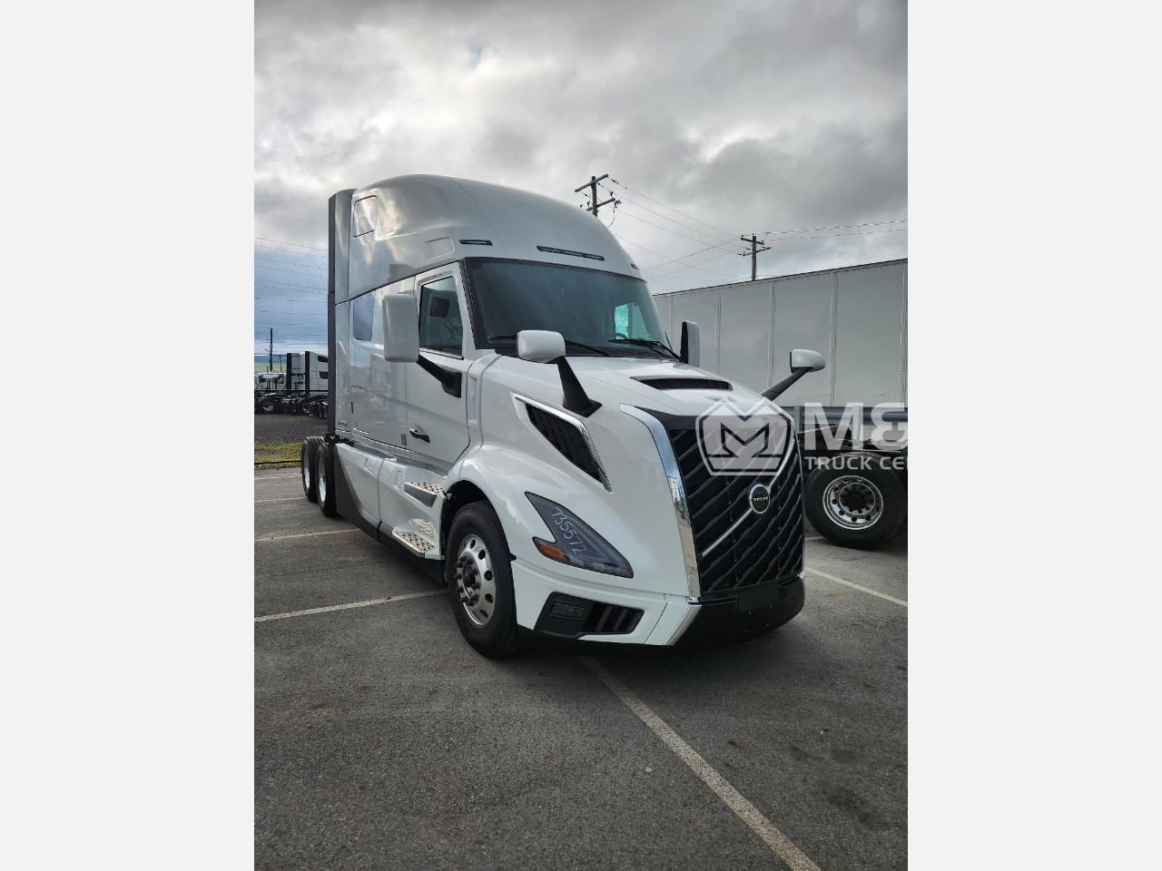 2027 Volvo VNL 860 in Dunmore, PA