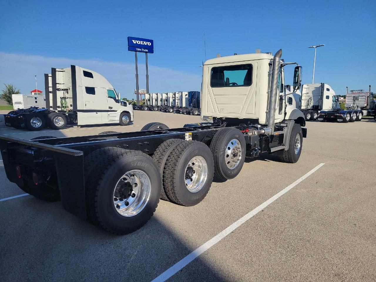 2027 Mack Granite in Pendleton, IN — photo 3