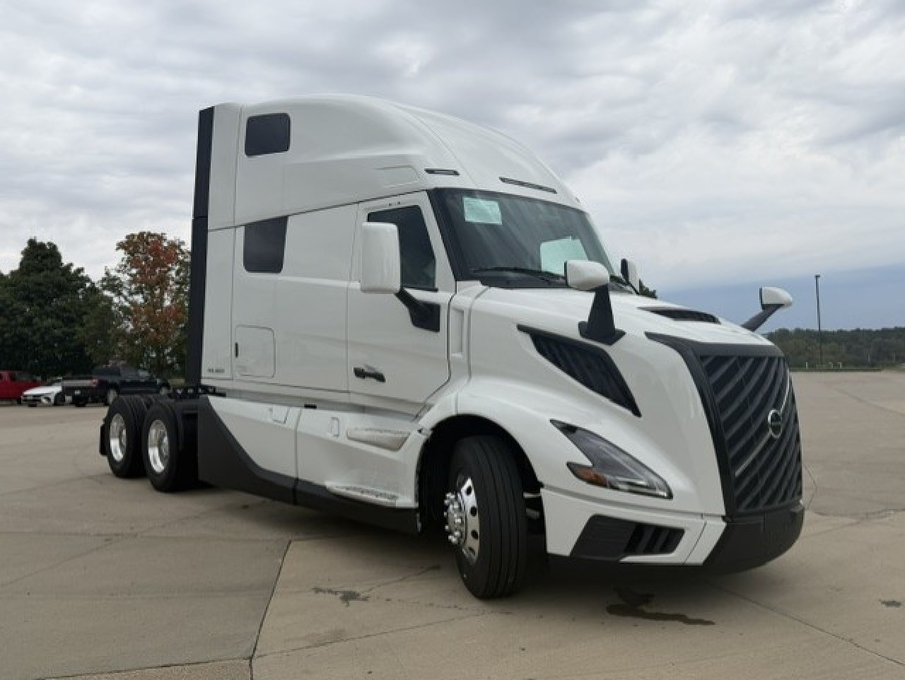 2027 Volvo VNL 860 in Waukee, IA — photo 5