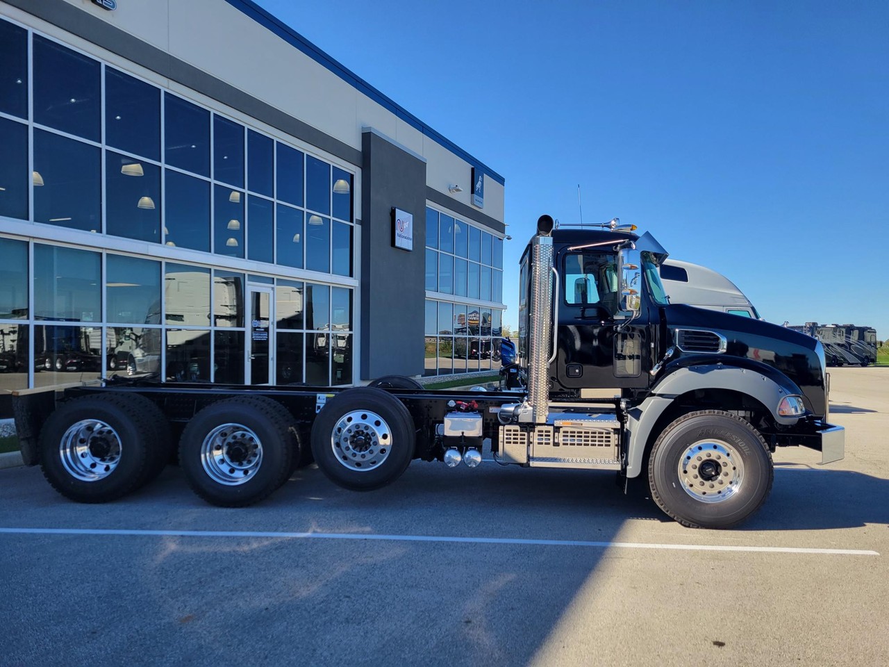 2027 Mack Granite in Pendleton, IN — photo 2