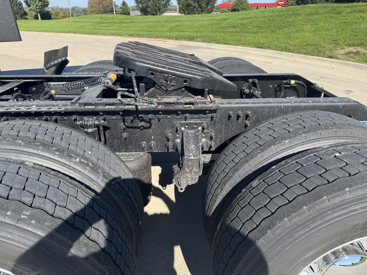 2027 Volvo VNL 860 in Waukee, IA — photo 7
