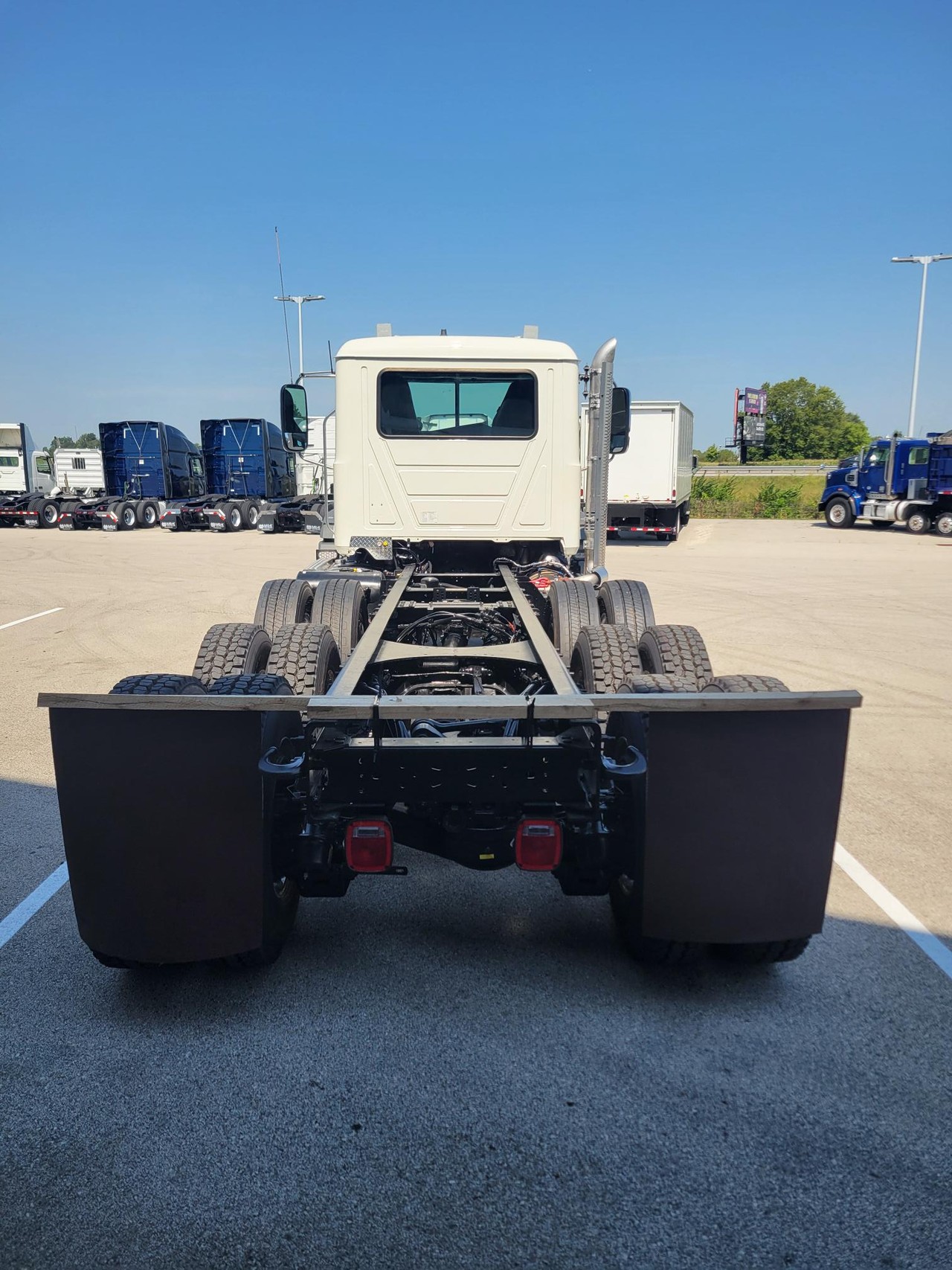2027 Mack Granite in Pendleton, IN — photo 4