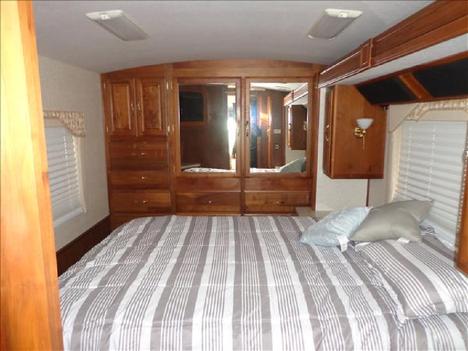 USED 2001 AMERICAN TRADITION CLASS A DIESEL RV #1082-37