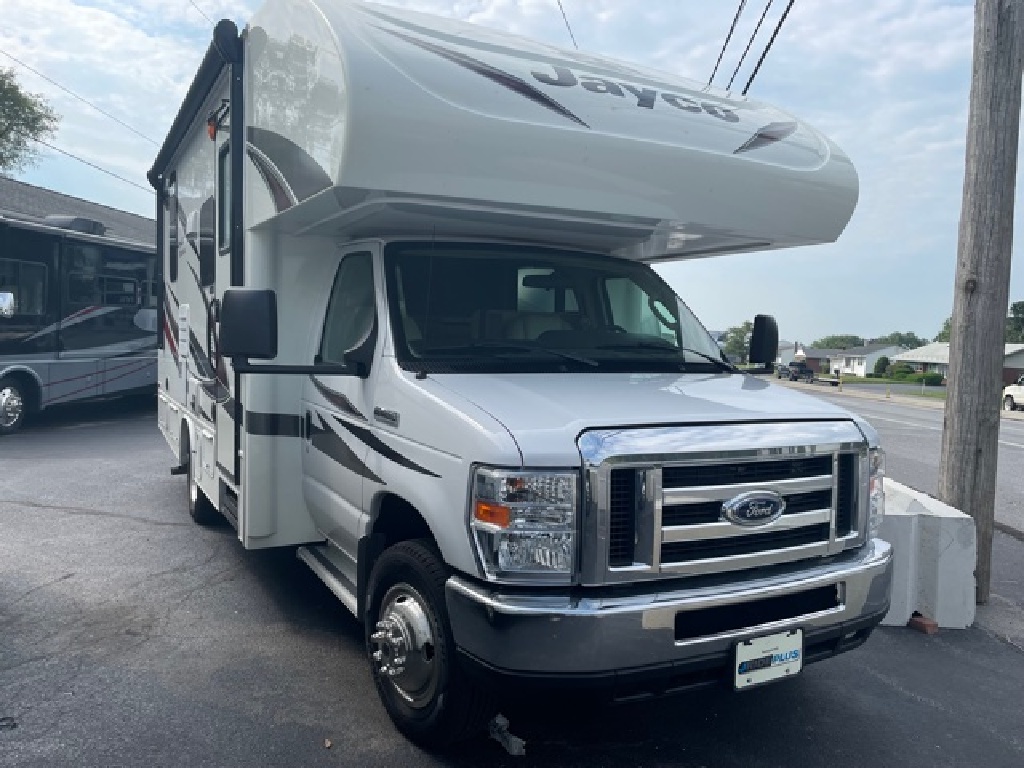18 Coachmen Freelander 31bh Class C For Sale 1198 18 Coachmen Freelander 31bh Class C For Sale 1198