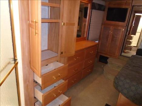 USED 2005 WINNEBAGO JOURNEY 39K CLASS A DIESEL RV #1324-28