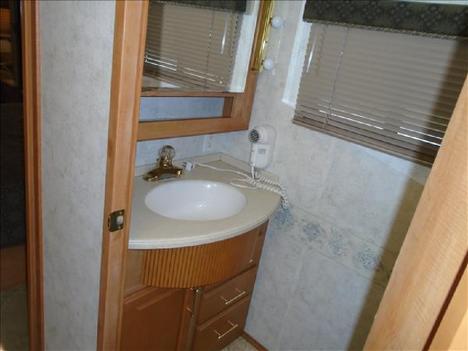USED 2005 WINNEBAGO JOURNEY 39K CLASS A DIESEL RV #1324-33
