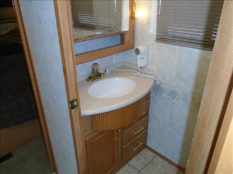 USED 2005 WINNEBAGO JOURNEY 39K CLASS A DIESEL RV #1324-37