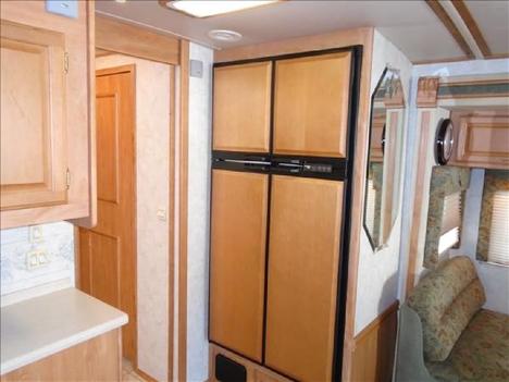 USED 2005 WINNEBAGO JOURNEY 39K CLASS A DIESEL RV #1324-38