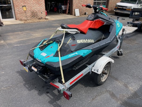 USED 2017 SEADOO SPARK TRIXX JETSKI BOAT #1342-3