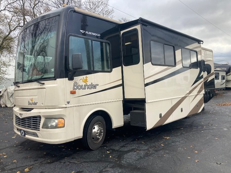 USED 2007 FLEETWOOD BOUNDER 32K CLASS A GAS RV #1349-2