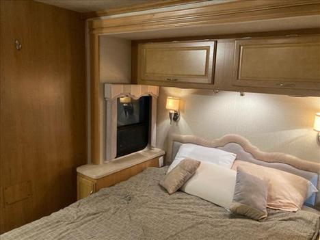 USED 2007 FLEETWOOD BOUNDER 32K CLASS A GAS RV #1349-9
