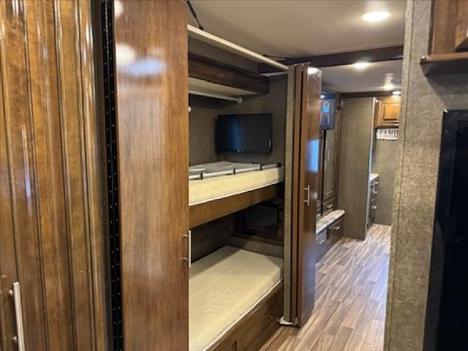 USED 2019 THOR MOTORCOACH MIRAMAX 37.1 CLASS A GAS RV #1370-31