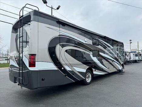 USED 2019 THOR MOTORCOACH MIRAMAX 37.1 CLASS A GAS RV #1370-4