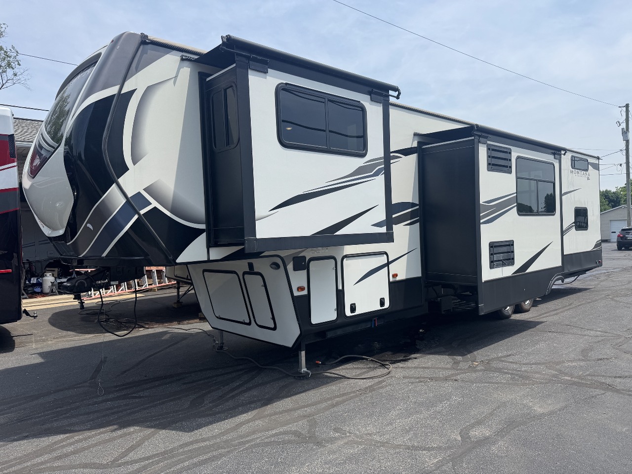 2020 Keystone RV Montana High Country 376 Fifth Wheel #1 2020 Keystone RV Montana High Country 376 Fifth Wheel #1