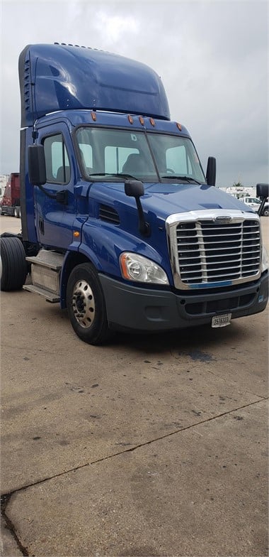 USED 2018 FREIGHTLINER CASCADIA 113 DAYCAB TRUCK #15417
