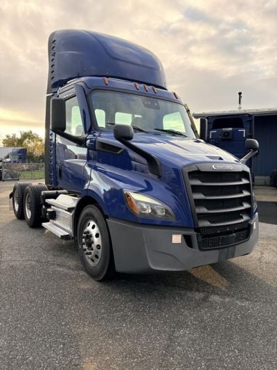 2021 FREIGHTLINER CASCADIA 116 Daycab #19191 2021 FREIGHTLINER CASCADIA 116 Daycab #19191