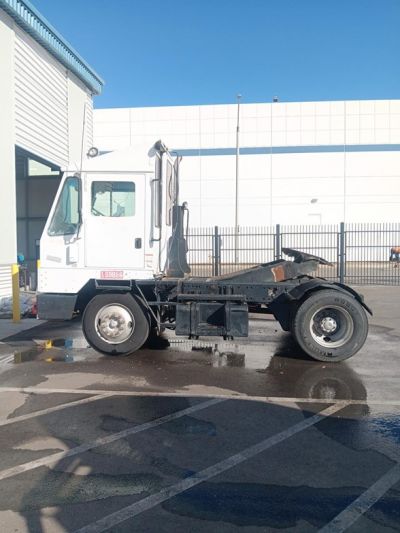 2011 KALMAR OTTAWA 4X2 OFF-ROAD Yard Jockey - Spotter #19196 2011 KALMAR OTTAWA 4X2 OFF-ROAD Yard Jockey - Spotter #19196