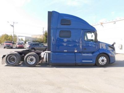 2021 VOLVO VNL64T860 Sleeper #19198