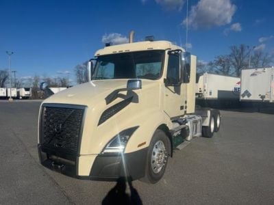 2020 VOLVO VNR64T300 Daycab #19210 2020 VOLVO VNR64T300 Daycab #19210